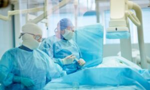 Apel Ministarstva zdravlja: Zbog pogoršanja epidemiološke situacije smanjiti broj operacija