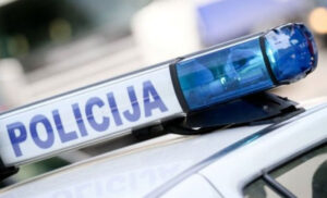 Sankcionisan bahati vozač BMW-a: Pucao iz gasnog pištolja tokom vožnje