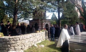 Episkop Atanasije sahranjen u groblju manastira Tvrdoš
