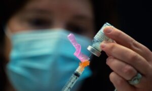 Borba sa koronom! Obe doze primilo 25.000 građana Srpske, potrošeno 90.000 vakcina
