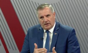 Višković: Od ponašanja i odgovornosti građana zavisi da li će biti vraćene neke od mjera VIDEO