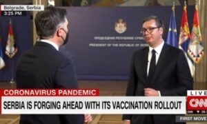 Vučić za CNN: Birajte vakcinu, svima spasavamo živote