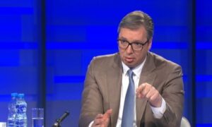 Vučić: Volio bih da Đukanović i Krivokapić dođu u posjetu