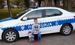 Poklon za rođendan: Pripadnici MUP-a RS ugostili dječaka koji želi da postane policajac