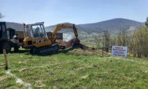 Temelji iskopani, na gradilištu bageri: Petočlana porodica Milice Tubonjić dobija novi dom