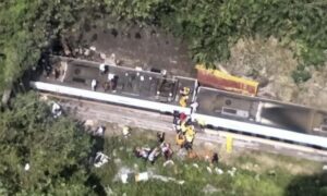 Voz iskočio iz šina: 15 ljudi povrijeđeno