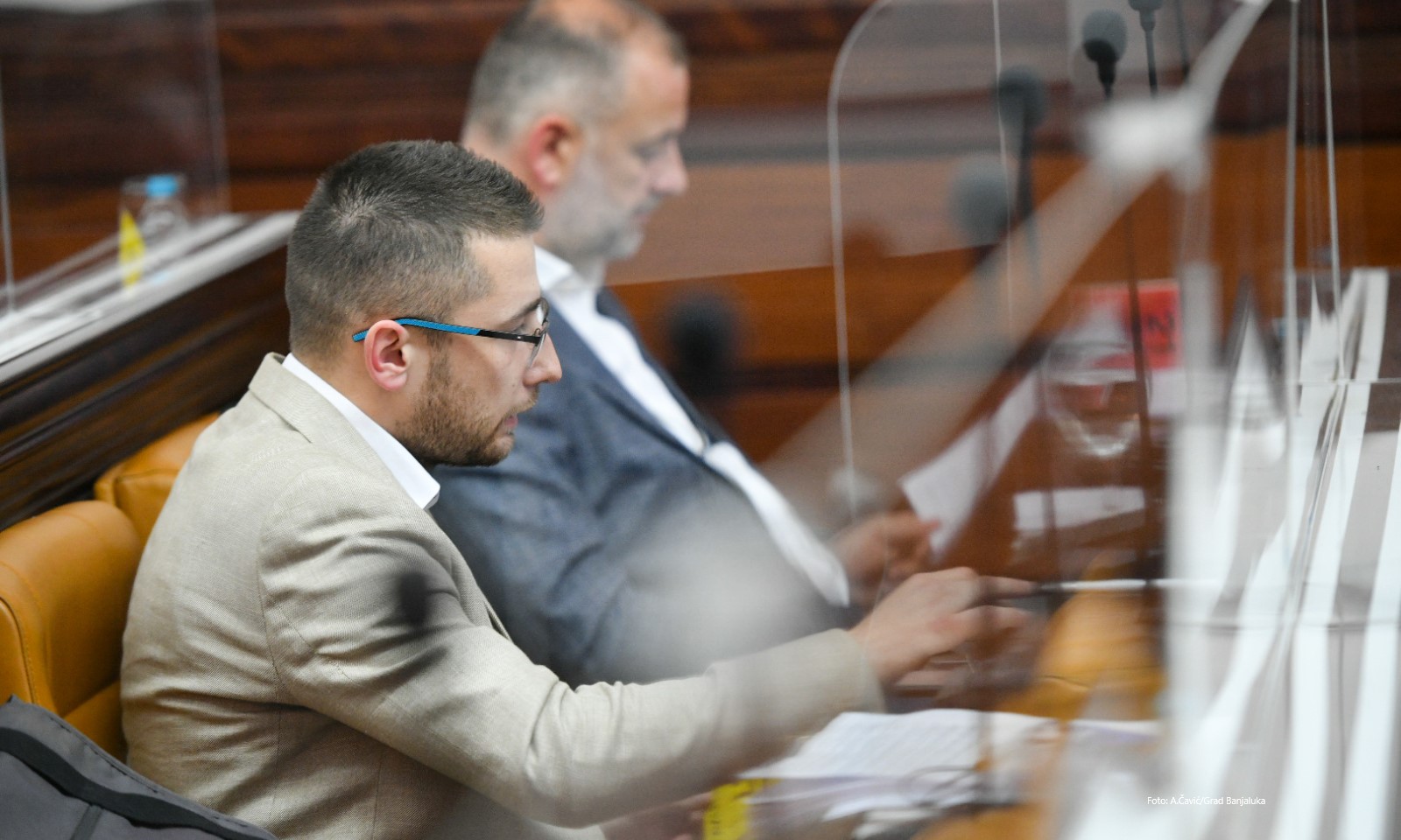 Begić i Popović se posvađali: Burno na vanrednom zasjedanju banjalučke Skupštine