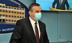 Pavlović potvrdio: Danas završetak revakcinacije koja je bila odgođena zbog propadanja doza