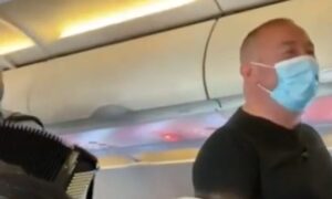 Đani je uvijek za pjesmu: Popularni pjevač napravio žurku u avionu VIDEO