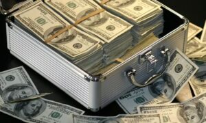 Razotkrivena najveća prevara u istoriji SAD-a: Ukradeno više od 280 milijardi dolara