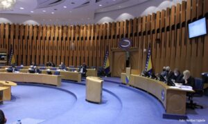 “Varnice” u Domu naroda zbog Dodika: Oštra rasprava Bećirovića i Kluba srpskog naroda
