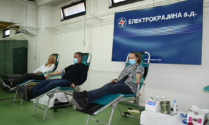 Tradicionalna aprilska akcija: Radnici banjalučke Elektrokrajine dali 65 doza krvi