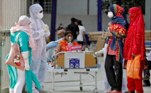 Stanje u Indiji sve gore: Za dan registrovano više od 350.000 zaraženih ljudi
