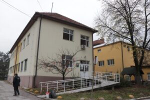 Jedna osoba stradala u požaru na Klinici za plućne bolesti UKC-a Tuzla