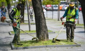 Pojačano košenje zelenih površina: Izvođač radova produžio radno vrijeme