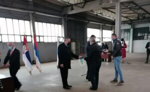 Višković i Mirović uručili donacije za 53 porodice: Zemljotres ima oštetio domove