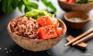 Ukusno i hranljivo: Probajte salatu sa rižom i lososom