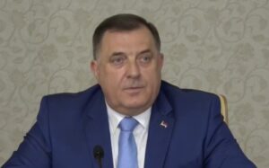 Dodik: U maju odluka o povećanje plata za zdravstvene radnike, prosvjetu i policiju