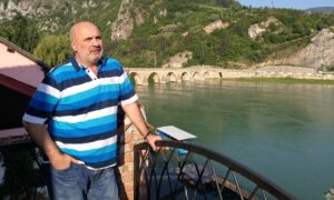 Dvije godine od smrti doktora Miodraga Lazića: Spašavao živote i učestvovao u probijanju koridora