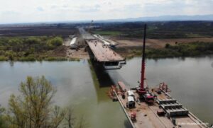 Radovi idu punom parom: Ovako izgleda gradnja mosta na Savi kod Gradiške FOTO