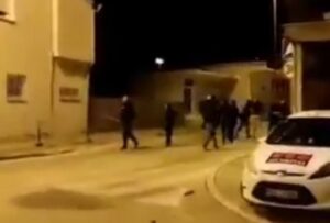 Huligani divljali u Mostaru: Žestok sukob navijača, gradom odjekivali topovski udari