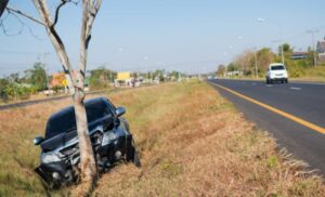 Teška nesreća! Automobil sletio s puta i upao u kanal – vozač na mjestu ostao mrtav