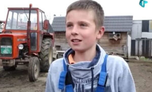 Ima 12 godina, a četiri se već bavi poljoprivredom: Ovako izgleda Nikolin prosječan dan