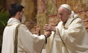 “Neka se čuje vapaj Zemlje”: Papa Franjo pozvao ljude da se mole