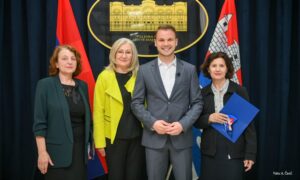 Priznanje za najbolje radnike Gradske uprave: Evo kome je Stanivuković uručio nagrade
