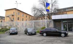 Predložen pritvor za policajca: Za 1.000 evra odavao tajne kriminalcima