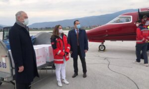 Pomoć u borbi sa koronom: U BiH stiglo još 10.000 vakcina iz Turske