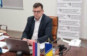 Tegeltija odgovorio Borenoviću: Teškim političkim temama nije mjesto u Savjetu ministara