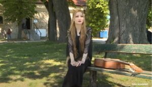 Njen glas nikog ne ostavlja ravnodušnim: Talentovana Banjalučanka pjeva na 44 jezika VIDEO