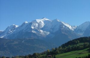 Pao veliki komad glečera: Četiri planinara poginula u nesreći na Alpama