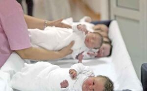 U banjalučkom porodilištu rođeno 8 beba – tri djevojčice i pet dječaka