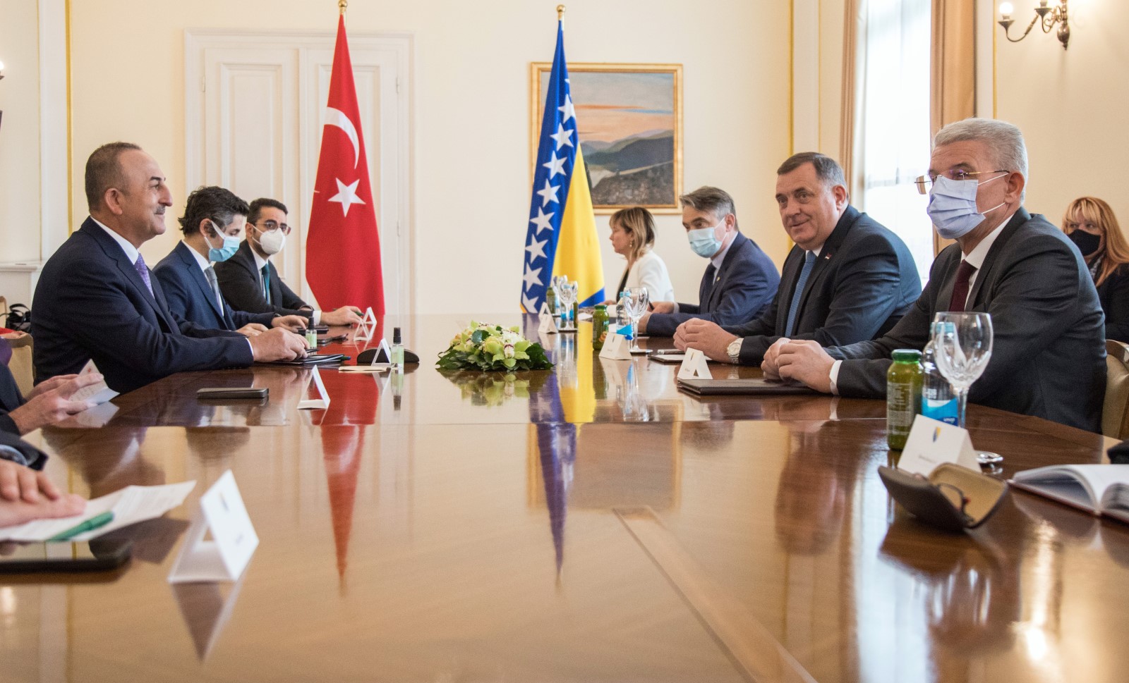 Čavušoglu sa članovima Predsjedništva: Povećati obim turskih investicija u BiH