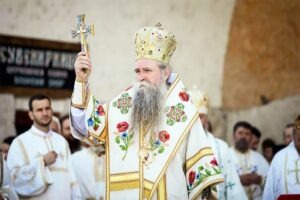 Čistka u crnogorskoj Mitropoliji: Joanikije smjenio Gojka Perovića i neke sveštenike