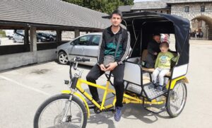Nova turistička ponuda u Višegradu: “Rikša” će prevoziti ljude ulicama grada i preko ćuprije