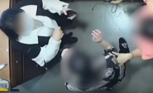 Skandal! Žena ambasadora šamarala i udarala radnike u prodavnici VIDEO