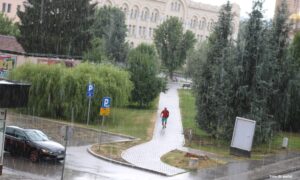 Vrijeme nikako da se ustabili: Meteorolozi najavljuju pljuskove i grmljavinu