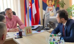 Milačić u Bratuncu: Za novu crkvu donirao poslaničku platu