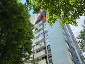 Požar u Zagrebu: Stanari evakuisani na sigurno VIDEO