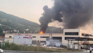 Radnici na vrijeme napustili objekat: U pekari izbio požar FOTO