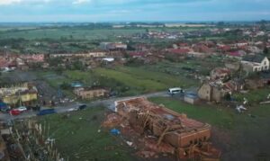Haotične scene: Ovako iz vazduha izgleda dio Češke kojim je protutnjao tornado VIDEO