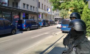 Opsadno stanje u Sarajevu: Darko Elez daje iskaz o ubistvu policajaca VIDEO