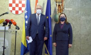 Pomoć u borbi sa koronom! Hrvatska donirala BiH 30.000 doza Astra Zeneke