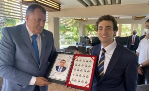 Značajno priznanje: Dodik u Turskoj dobio markicu sa svojim likom
