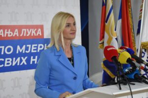 Markovićeva najavljuje: Oni koji imaju skupa auta, vile na moru i planini moraće dokazati porijeklo imovine