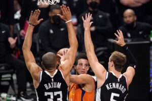 Još jedna “uzbudljiva NBA noć”: Klipersi se bude – Finiksu nedovoljan povratak Pola