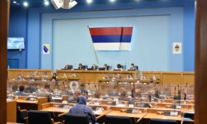 Sastanak u Skupštini Srpske: Lideri stranaka pokušaće usaglasiti stavove u vezi s odlukom Incka